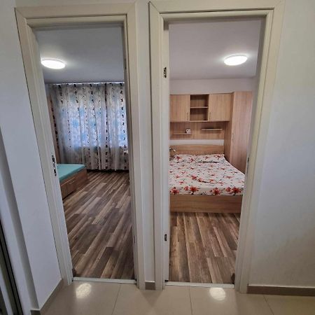 Apartament Cu 2 Dormitoare - Madalina Corabia Exteriér fotografie